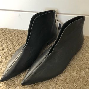 Brand New Zara V cut booties 39